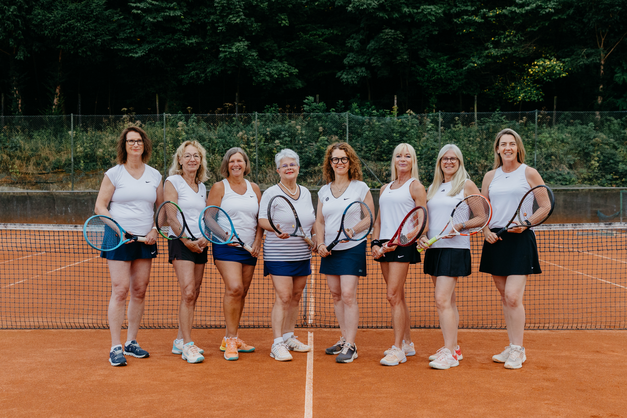 Die Damen 50 steigen mit makelloser Bilanz - 5:0 -, in die Verbandsliga auf