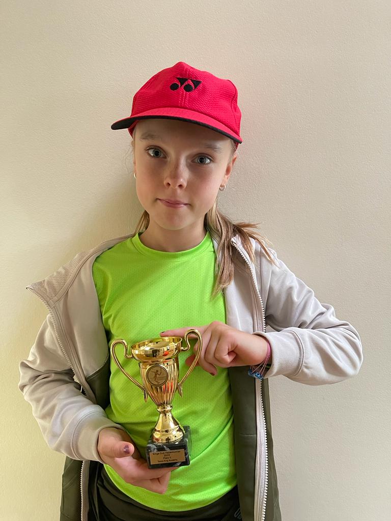 2. Platz für Ksenia Hermann bei J3-Turnier 2. Platz für Ksenia Hermann bei J3-Turnier
