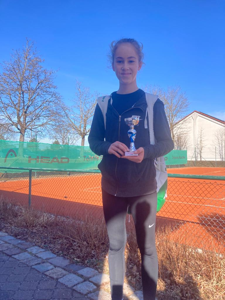 Thea Iffland Dritte bei J2-Turnier Thea Iffland Dritte bei J2-Turnier