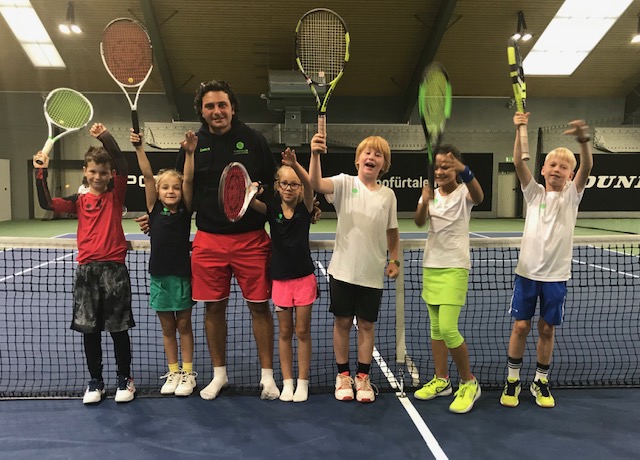 Schnuppertraining mit Gökhan für Kinder, Jugendliche und Erwachsene. Schnuppertraining mit Gökhan für Kinder, Jugendliche und Erwachsene.