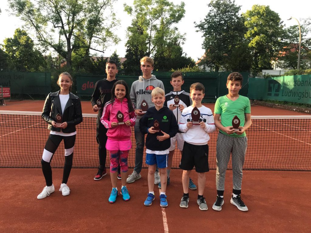 Erfolgreiche TC-Tennisjugend bei den Bezirksmeisterschaften!
